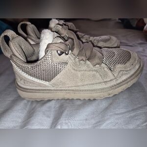 Girls Size 2 Ugg Shoes